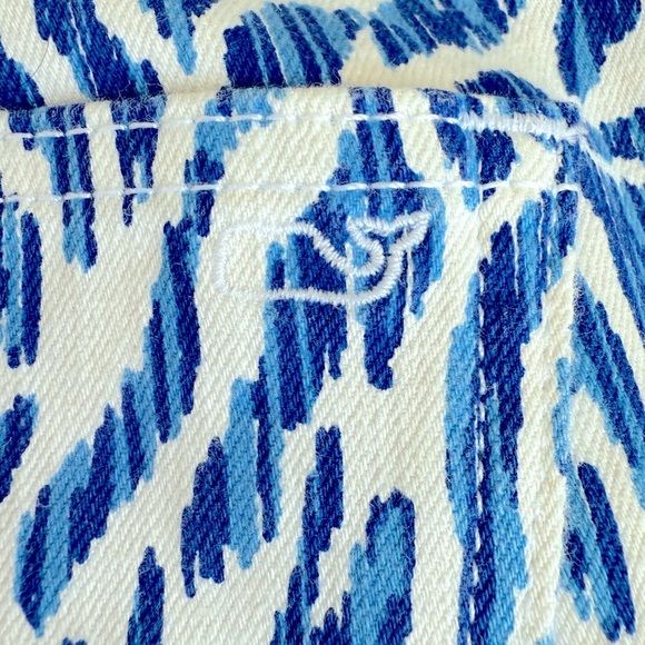 Vineyard Vines Women’s Nautical Zebra Print Jeans - Picture 4 of 6